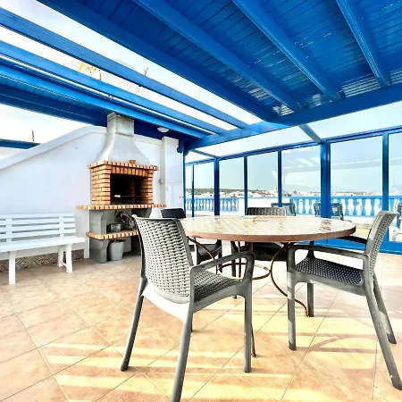Cueva Apartment, Ocean Views, Wifi En Apartmán Punta Mujeres